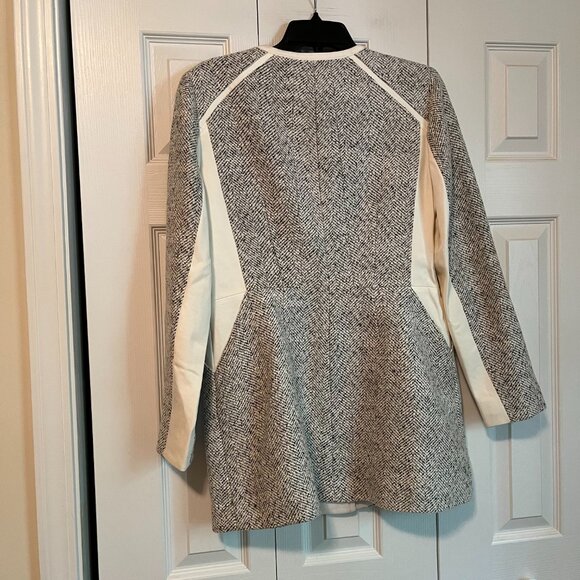 Coat - Picture 4 of 4